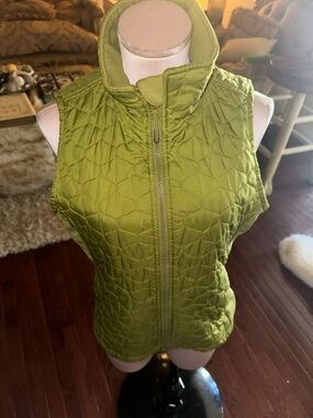 L.L. Bean Quilted Sleeveless Vest in Bright Green